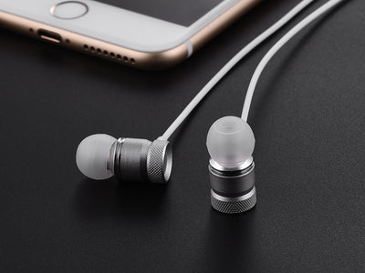 In-ear music video headphones